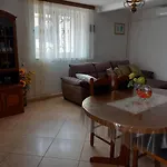 Barat Apartmán Kanfanar