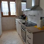 Barat * Kanfanar