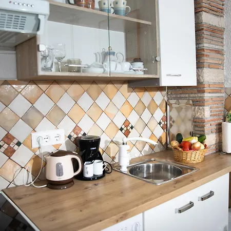 Barat Apartament Kanfanar