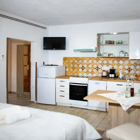 Faris Apartment