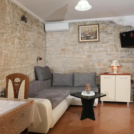 Apartman Apartments Barat Kanfanar