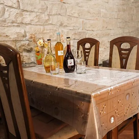 Barat Apartament *