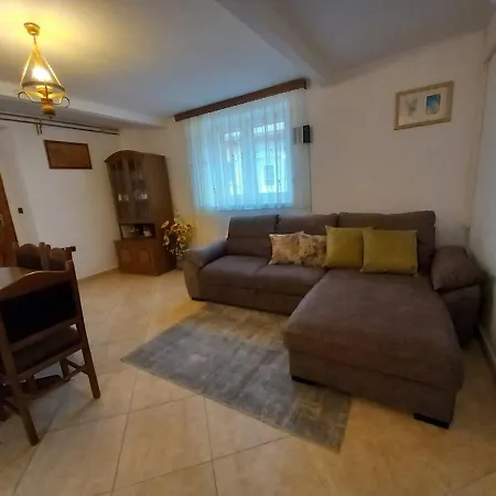 Apartments Barat Kanfanar