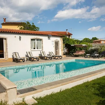 Faris Appartement *