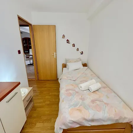 Apartman Apartments Barat Kanfanar
